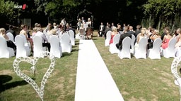 Screenshot aus dem Film "Was kostet eine Hochzeit?"