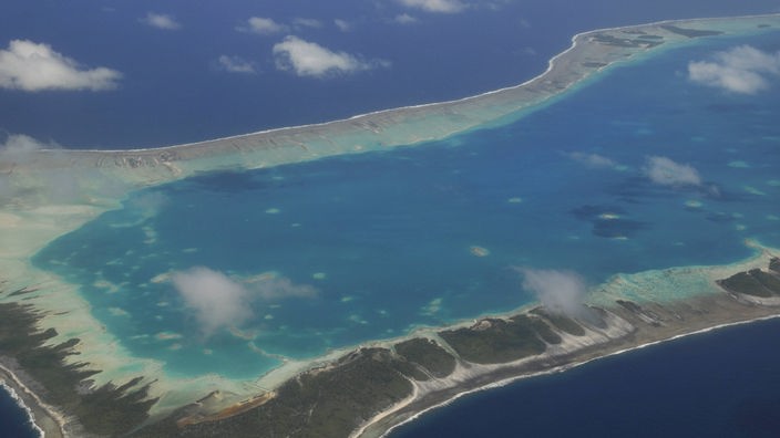 Luftaufnahme eines Südsee-Atolls