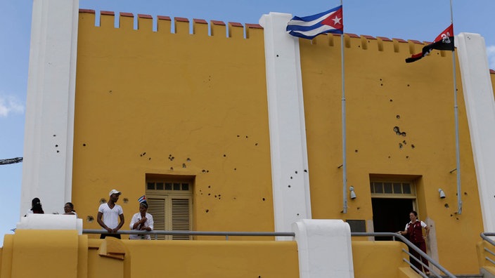 Moncada-Kaserne in Santiago de Cuba | Bildquelle: AP/Natacha Pisarenko Moncada-Kaserne in Santiago de Cuba
