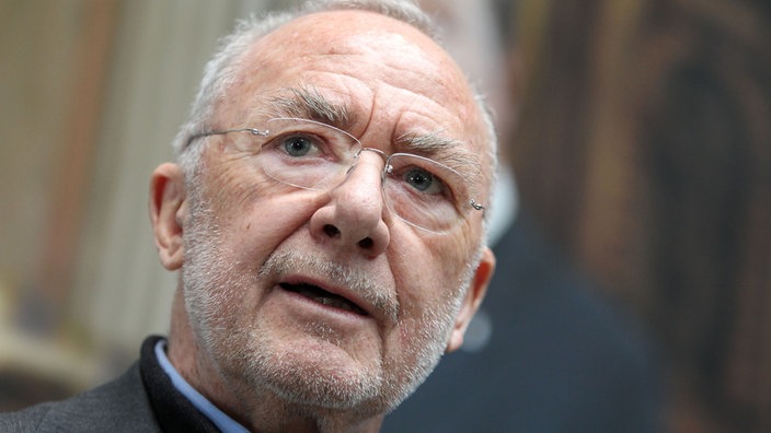 Porträt des Künstlers Gerhard Richter, aufgenommen 2010 in Köln | Bildquelle: picture alliance / dpa / Oliver Berg Porträt des Künstlers Gerhard Richter, aufgenommen 2010 in Köln