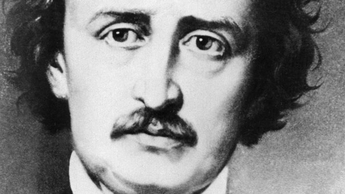 Eine zeitgenössisches Schwarzweiß-Porträt zeigt den amerikanischen Schriftsteller Edgar Allan Poe.