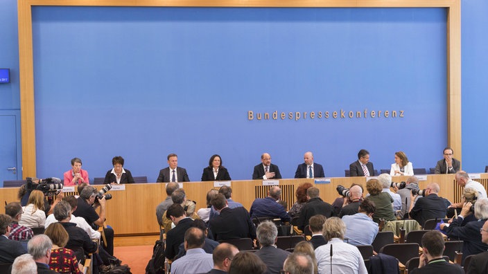 Aufnahme einer Bundespressekonferenz.