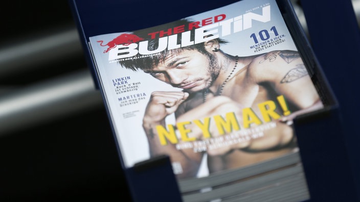 The Red Bulletin mit Neymar auf dem Cover. | Bildquelle: IMAGO/LAT The Red Bulletin mit Neymar auf dem Cover.