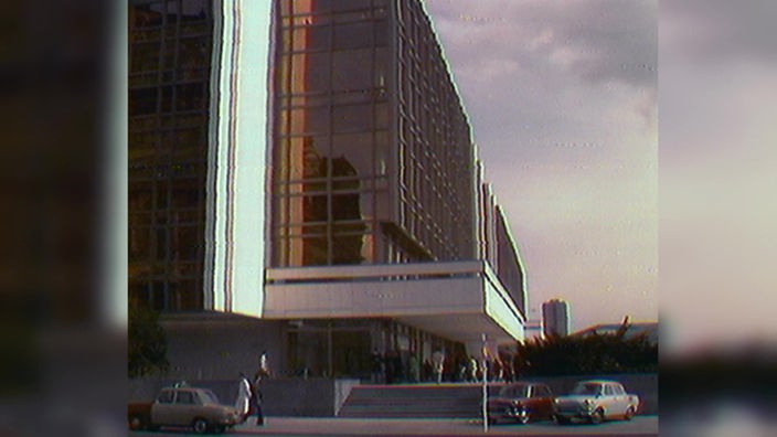Screenshot aus dem Film "Der Palast der Republik"
