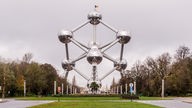 Das silbrig glänzende Atomium in Brüssel
