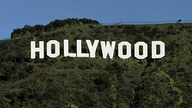 In den Hügeln von Hollywood stehen die neun großen Buchstaben des Hollywood-Schildes.