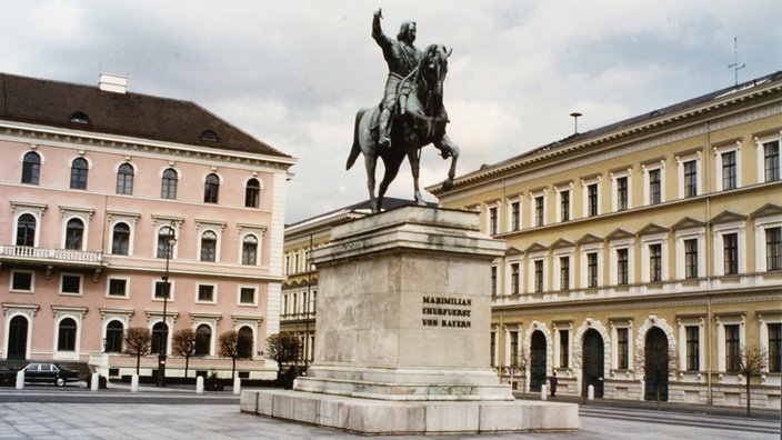 Wittelsbacherplatz in München.