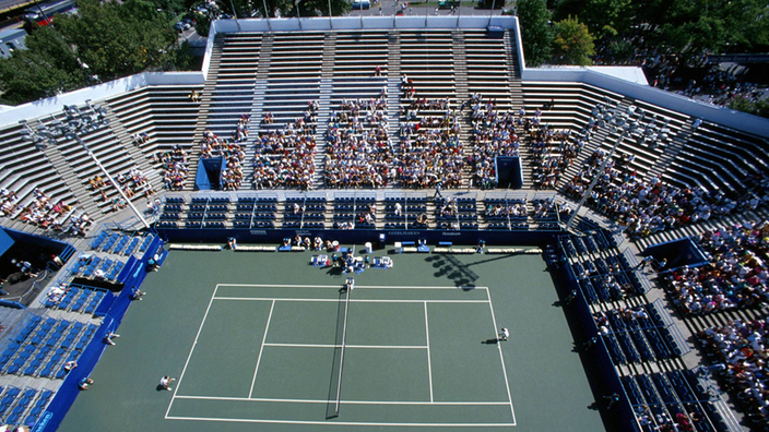 Flushing Meadows Park mit Tennisanlagen.