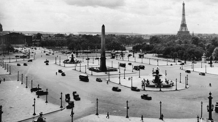 Paris um 1930: Place de la Consorde und Eiffelturm