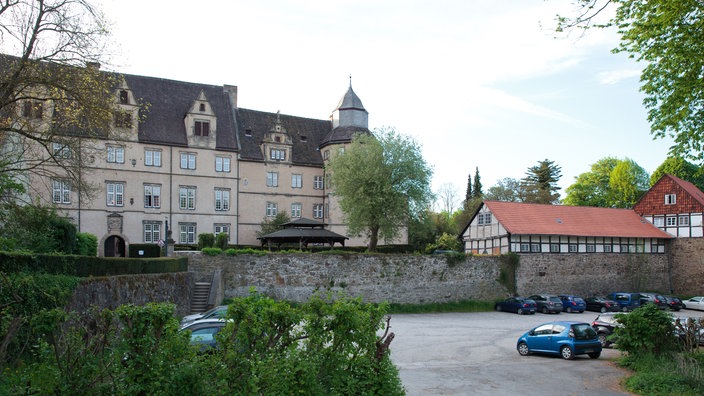 Renaissanceschloss in Varenholz | Bildquelle: WDR/Ulla Anne Giesen Renaissanceschloss in Varenholz