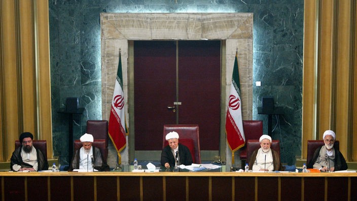 Die Mitglieder des Wächterrats während einer Sitzung des Wächterrats am 26.08.2008