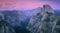 Blick auf den Half Dome im Yosemite-Nationalpark