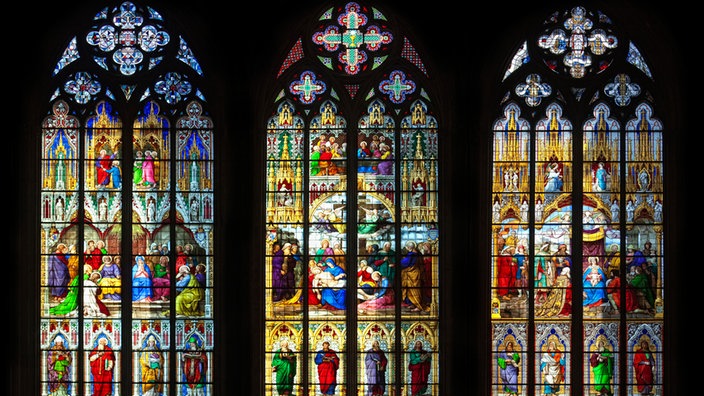 Dreibemalte Glasfenster im Kölner Dom | Bildquelle: newspixx vario images Dreibemalte Glasfenster im Kölner Dom