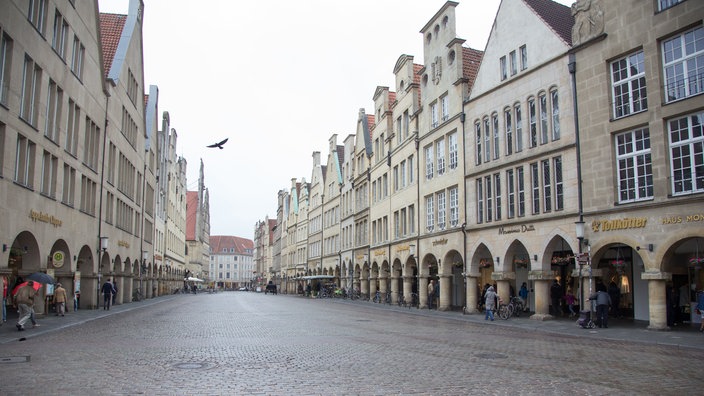 Prinzipalmarkt in Münster | Bildquelle: dpa/Friso Gentsch Prinzipalmarkt in Münster
