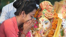 Hinduisten verehren den elefantenköpfigen Gott Ganesh