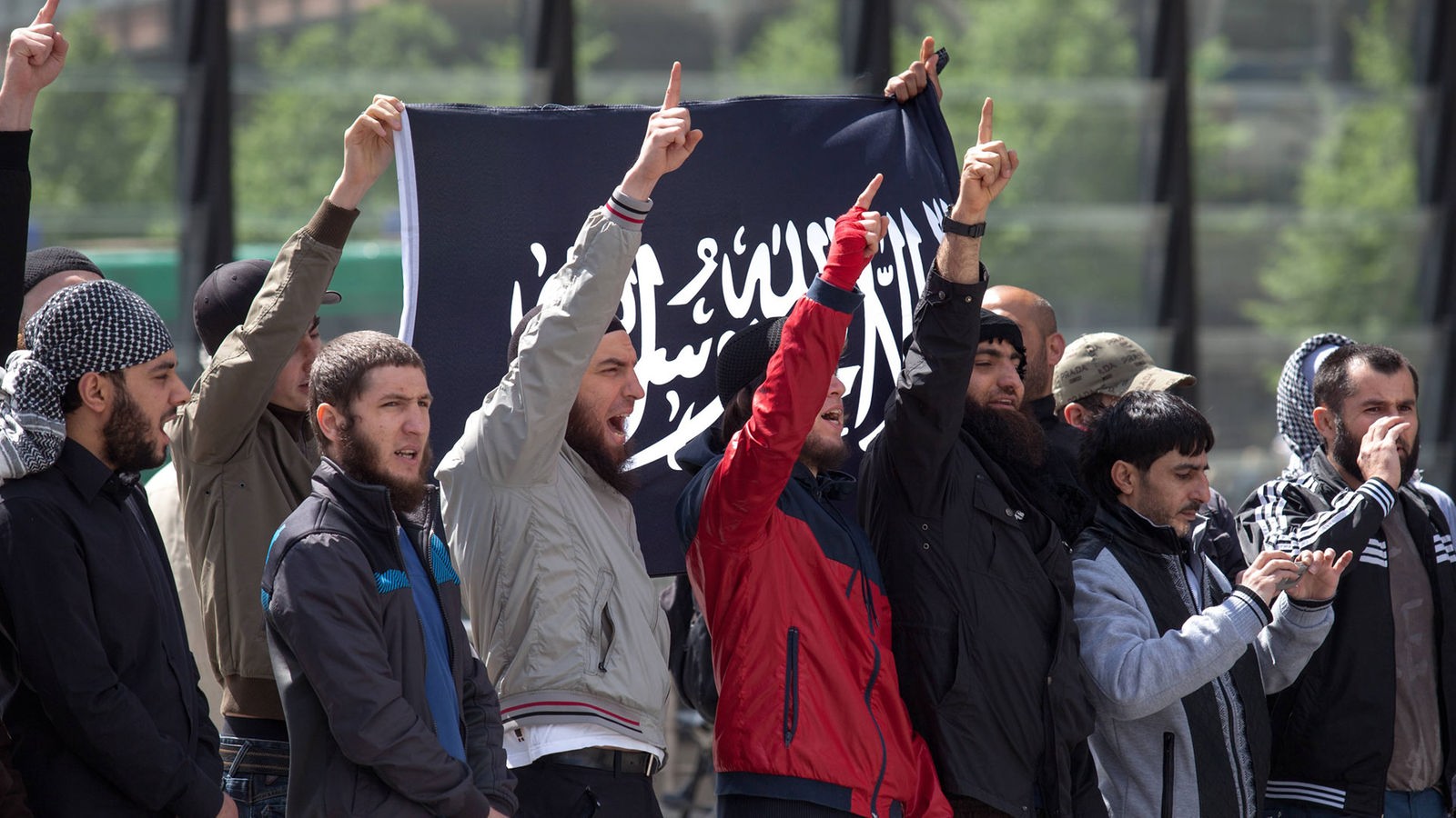 Радикальный исламизм это. Исламисты в Германии. Радикальные мусульмане.
