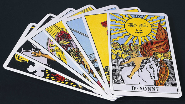 Tarotkarten. | Bildquelle: Mauritius/WDR Tarotkarten.
