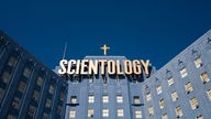 Das Gebäude von Scientology in Hollywood in den USA.