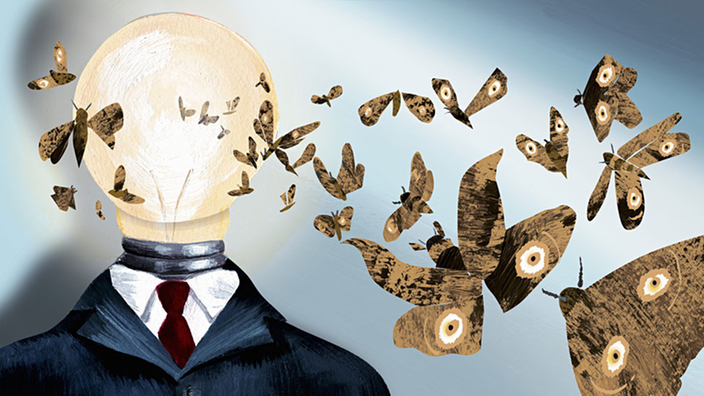 Mehrere Motten fliegen auf einer symbolischen Zeichnung zu einer Glühbirne hin, die gleichzeitig den Kopf eines Anzugträgers darstellt.