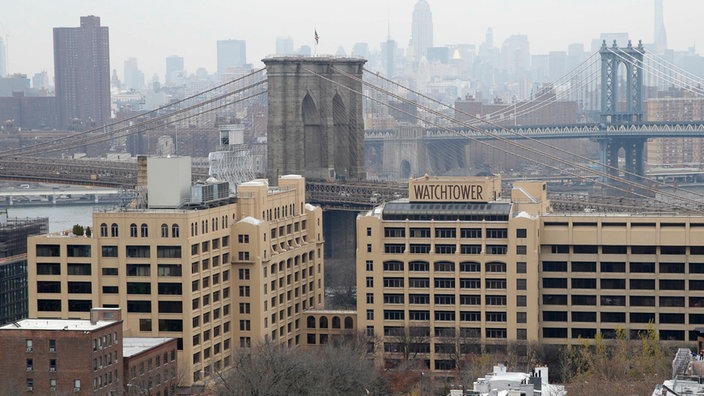 Ehemaliges Hauptquartier der Zeugen Jehovas in New York, direkt an der Brooklyn Bridge