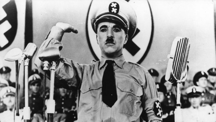 Charlie Chaplin im Film 'Der große Diktator'