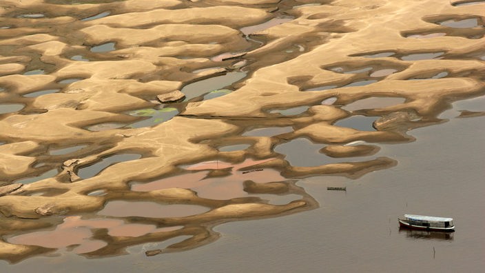 Sandbänke am Ufer des Amazonas