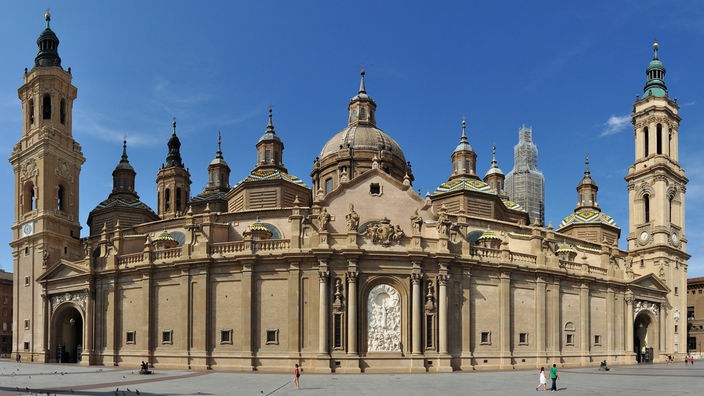 Außenansicht der Kathedrale von Zaragoza