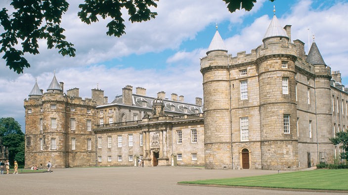 Der Holyrood-Palace aus dem 17. Jahrhundert in Edinburgh.