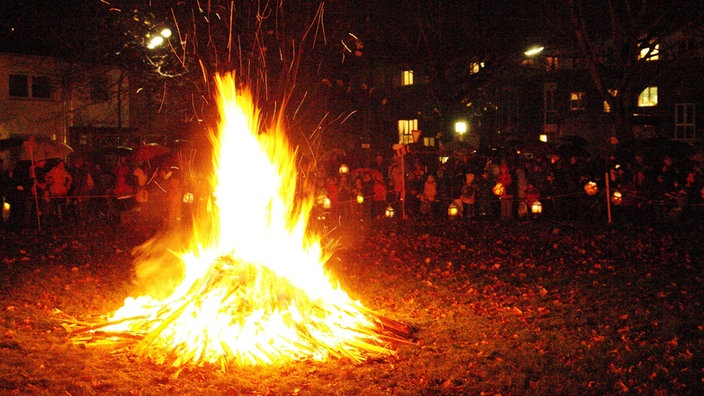 https://www.planet-wissen.de/natur/energie/feuer/feuermartinwdrgjpg100~_v-gseapremiumxl.jpg