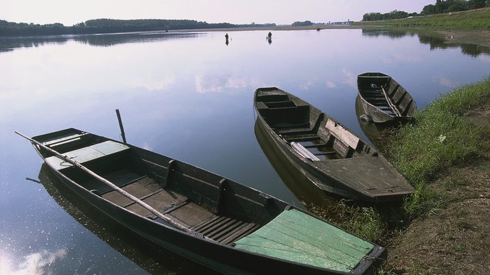 Kleine Boote an der Loire | Bildquelle: Picture alliance Kleine Boote an der Loire
