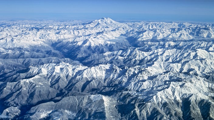 Luftaufnahme des Elbrus