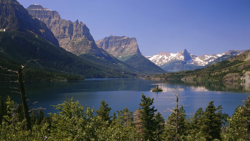 St. Mary Lake mit Wild Goose Island, Landschaften, Glacier National Park (Montana, USA).