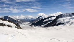 Das Foto zeigt die Weiten des Alletschgletschers in der Schweiz.