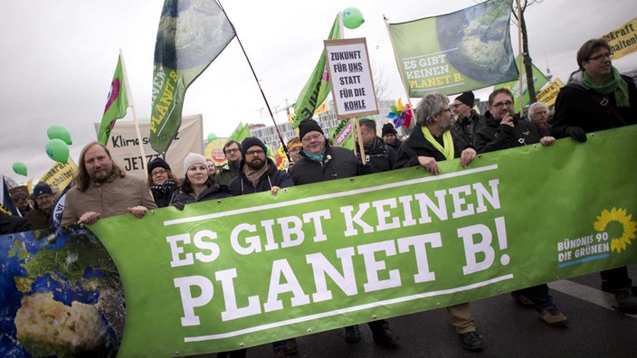 Demonstration gegen den Klimawandel | Bildquelle: imago/IPON Demonstration gegen den Klimawandel