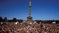 Loveparade: Menschenmassen in Berlin