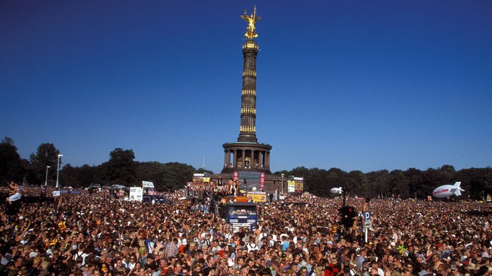 Loveparade: Menschenmassen in Berlin