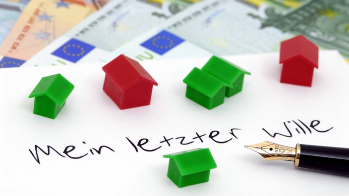 Füller und Blatt Papier mit der Aufschrift "Mein letzter Wille". Darauf liegen Monopoly-Häuser, darunter Geld. | Bildquelle: imago Füller und Blatt Papier mit der Aufschrift "Mein letzter Wille". Darauf liegen Monopoly-Häuser, darunter Geld.