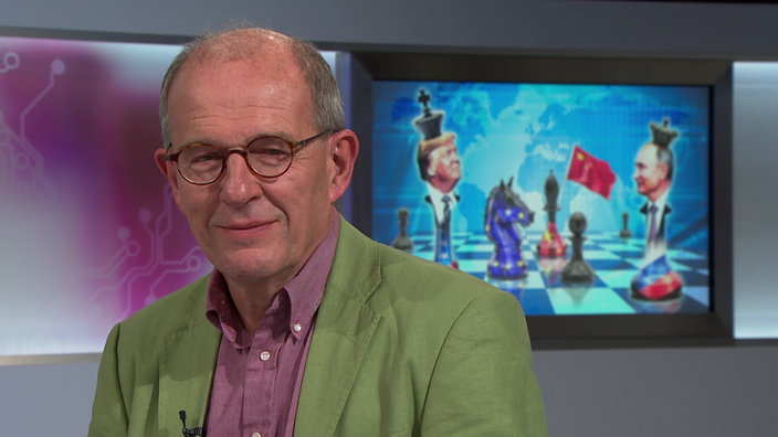 Portraitaufnahme von Andreas Zumach. | Bildquelle: SWR Portraitaufnahme von Andreas Zumach.