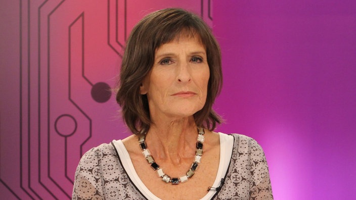 Porträtfoto von Sylvia Brathuhn | Bildquelle: WDR / Anette Kiefer Porträtfoto von Sylvia Brathuhn