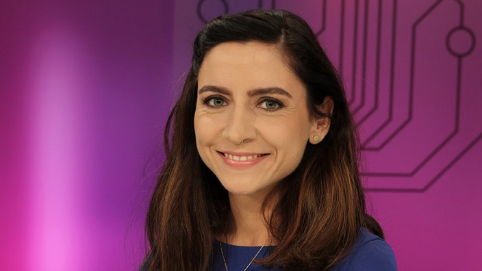 Porträtfoto von Caroline Baetge | Bildquelle: WDR/Tobias Aufmkolk Porträtfoto von Caroline Baetge