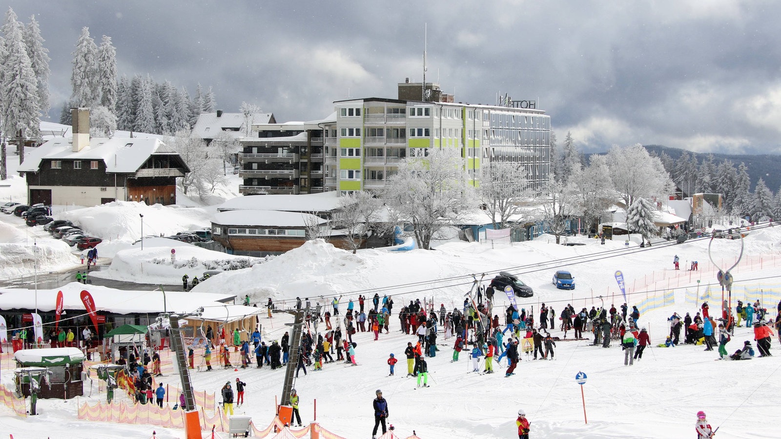 Feldberg mit Schnee.