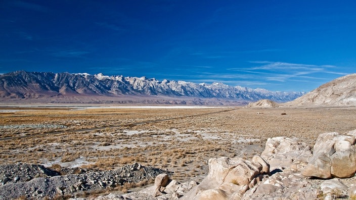 Felsenwüste im kalifornischen Owens Valley | Bildquelle: picture-alliance Felsenwüste im kalifornischen Owens Valley