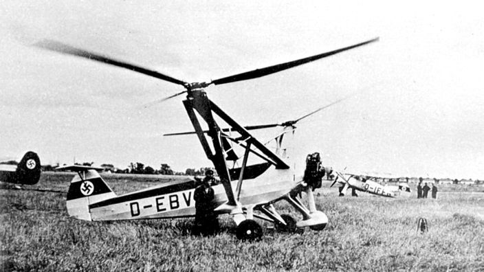 Die Fw-61 mit einem Flugzeugrumpf und zwei Auslegern mit Rotoren