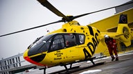 Gelber Rettungshubschrauber