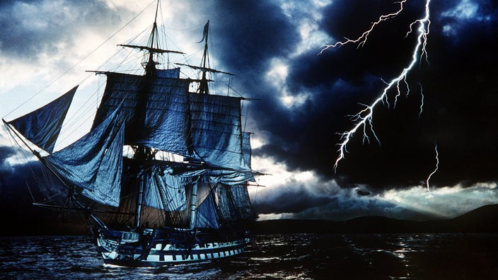 Segelschiff in einem nächtlichen Gewitter