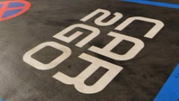 Parkplatz des Carsharing-Projekts Car2go in Ulm | Bildquelle: dpa Picture-Alliance / Stefan Pu Parkplatz des Carsharing-Projekts Car2go in Ulm