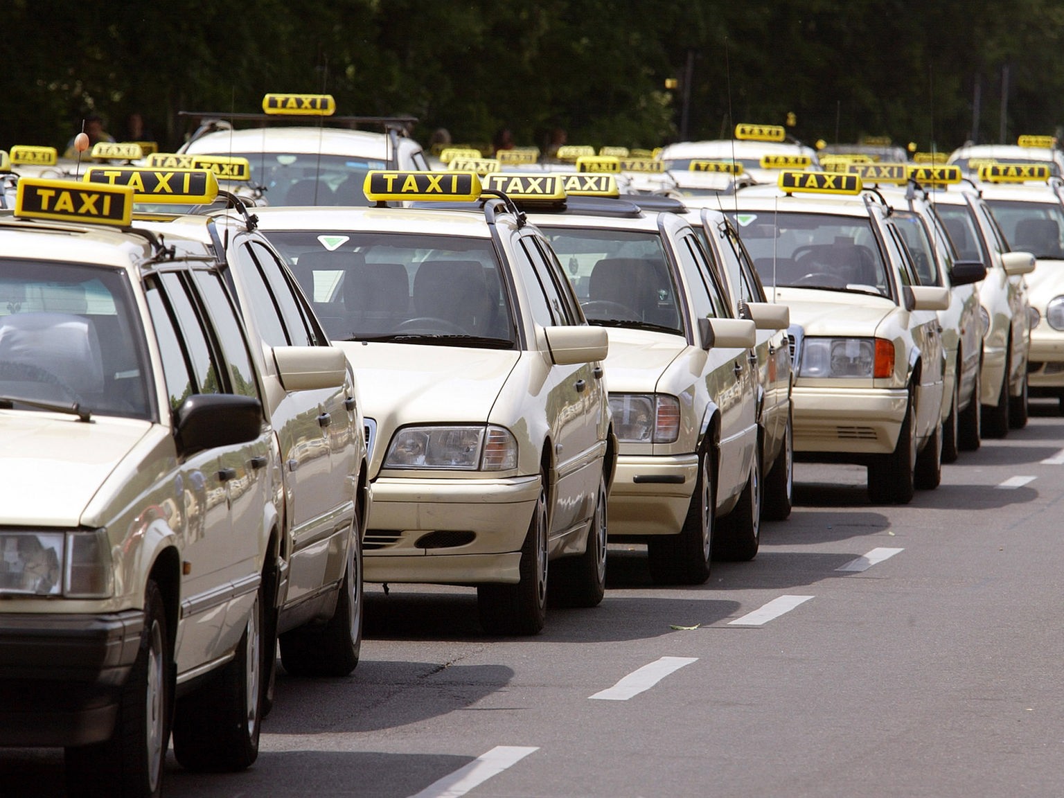Verkehr: Taxis - Verkehr - Technik - Planet Wissen