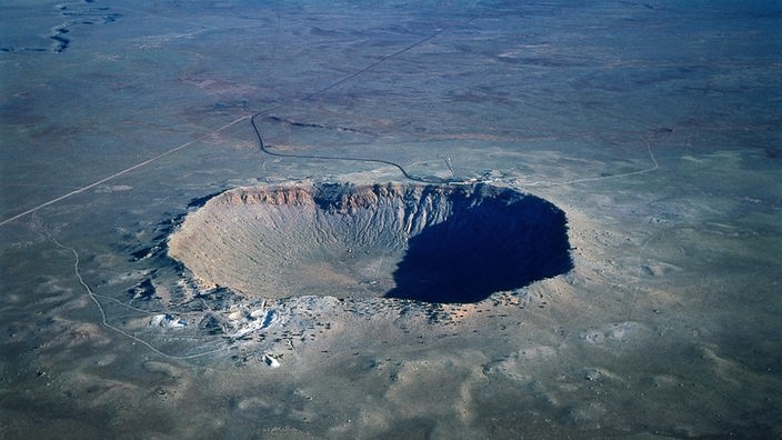 Luftaufnahme des Barringer-Krater in der Wüste Arizonas