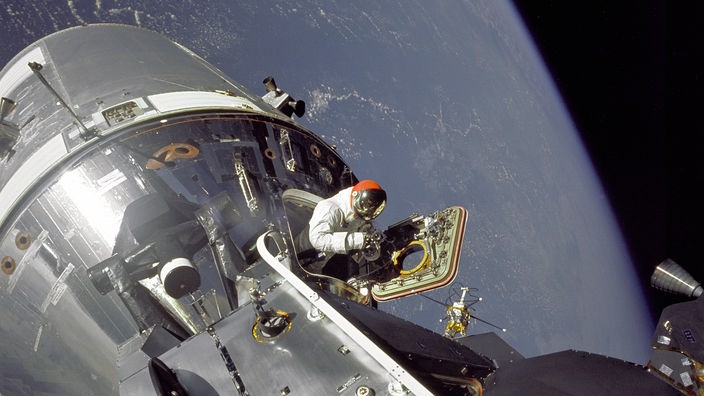 Apollo 9 mit Blick auf Erde:
