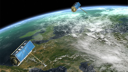 Grafik: TerraSAR-X und TanDEM-X im Tandemflug über der Erde. | Bildquelle: Deutsches Zentrums für Luft- und Raumfahrt Grafik: TerraSAR-X und TanDEM-X im Tandemflug über der Erde.